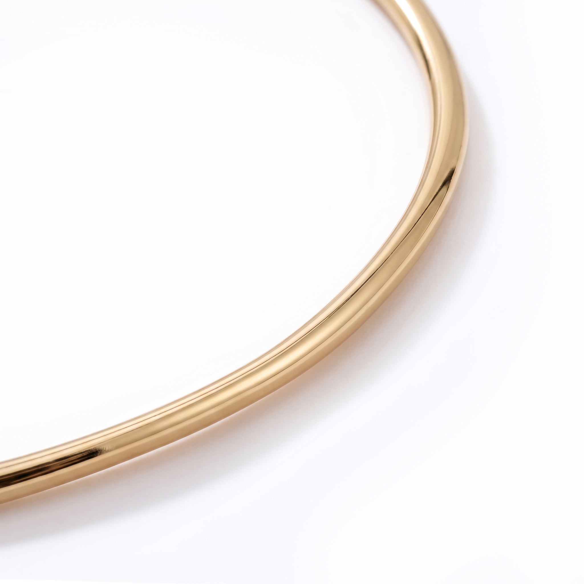 The Essential Omega Necklace – 14K Yellow Gold 2mm Omega Chain